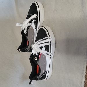 Levi's black, white and gray casual shoes